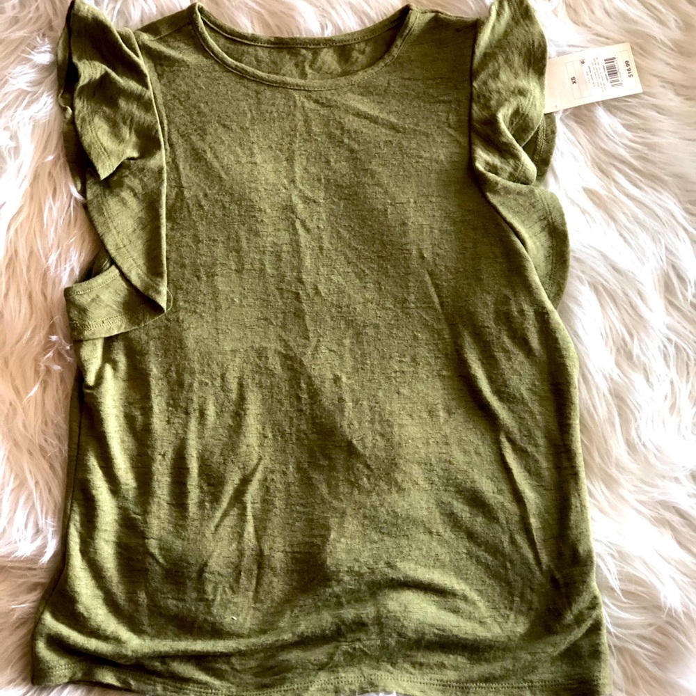 Flowing Sleeveless Shirt